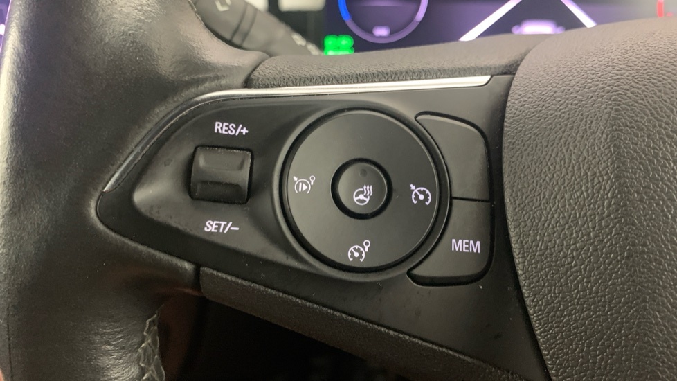 Vauxhall Mokka-e Ultimate White #18
