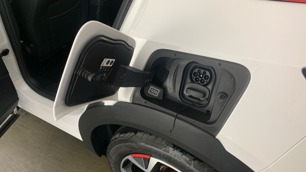 Vauxhall Mokka-e Ultimate White #31