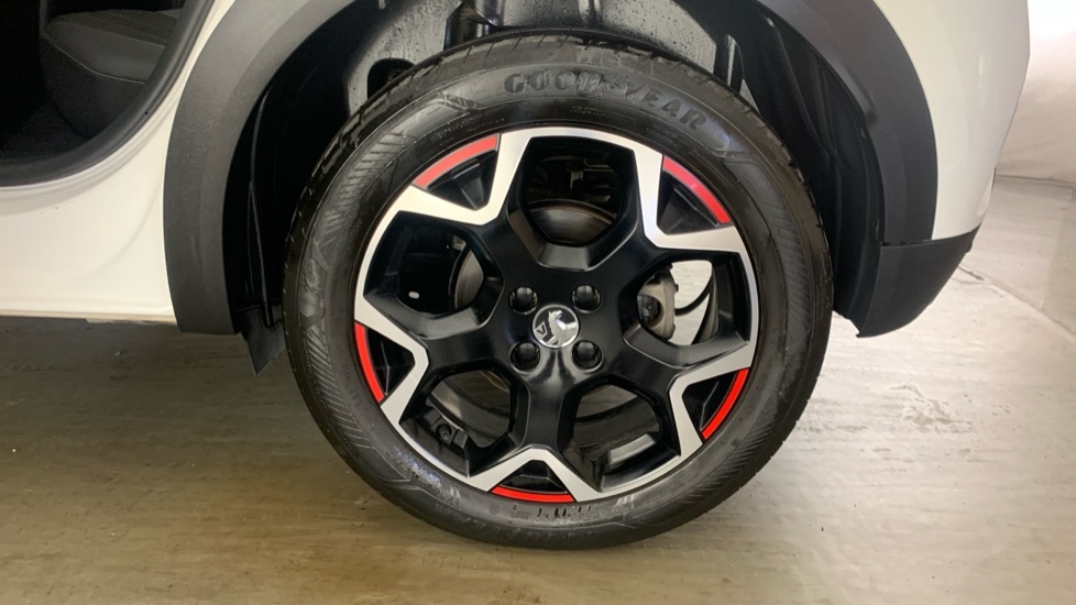 Vauxhall Mokka-e Ultimate White #24