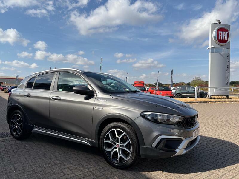 Fiat Tipo Cross Grey