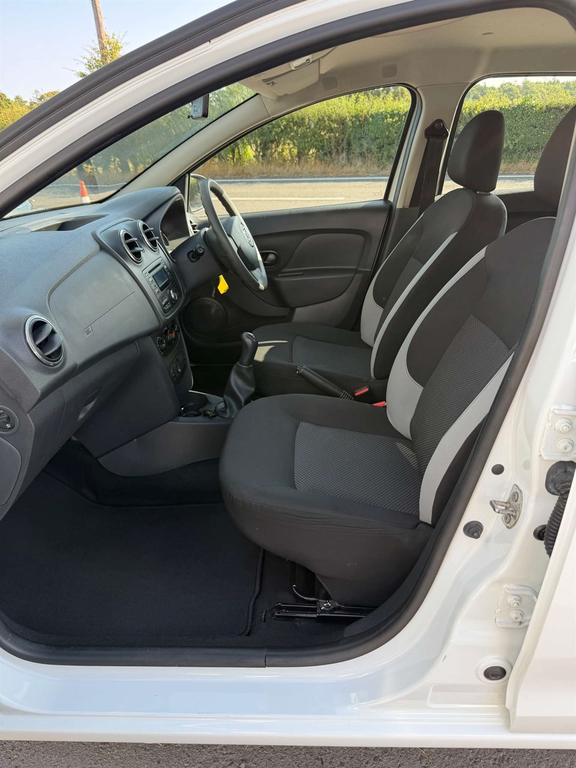 Dacia Sandero Ambiance White #15