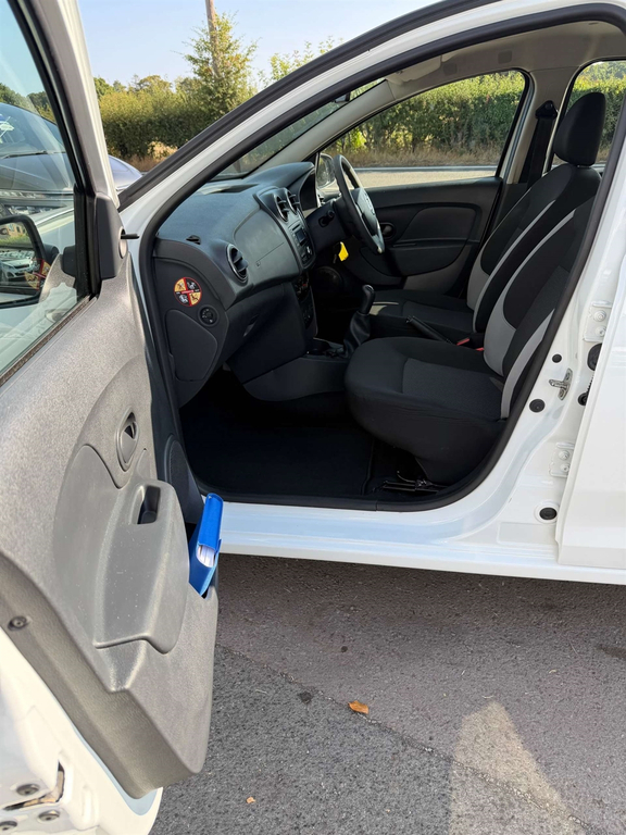 Dacia Sandero Ambiance White #13