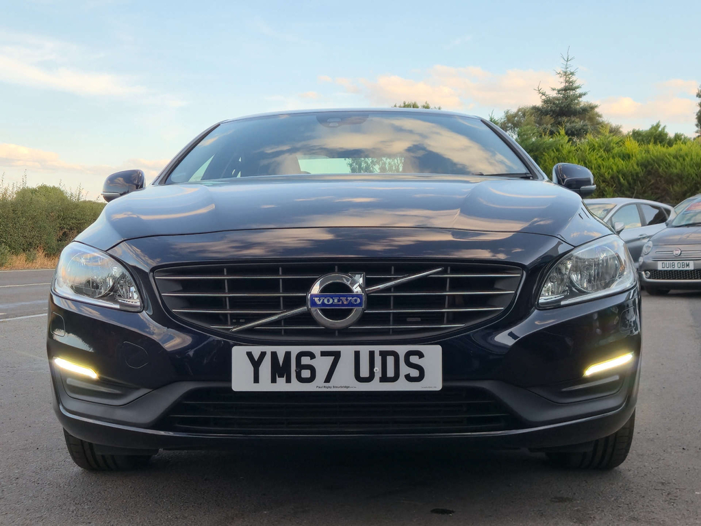 Volvo S60 D4 R-design Lux Nav Black #11