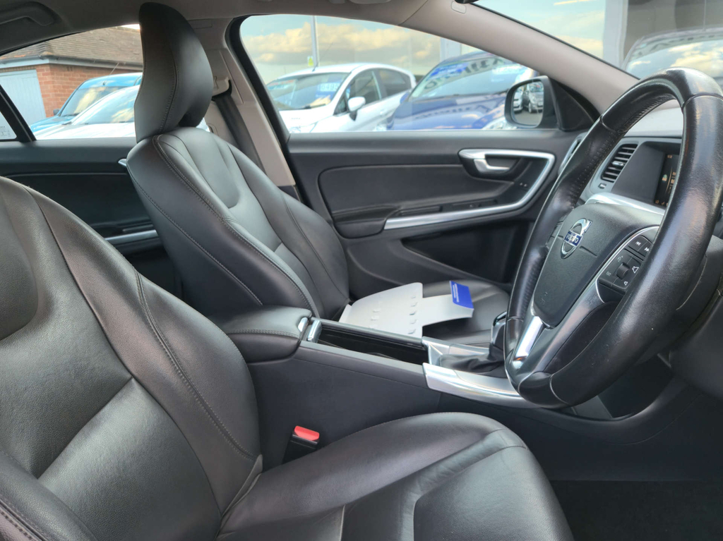 Volvo S60 D4 R-design Lux Nav Black #20