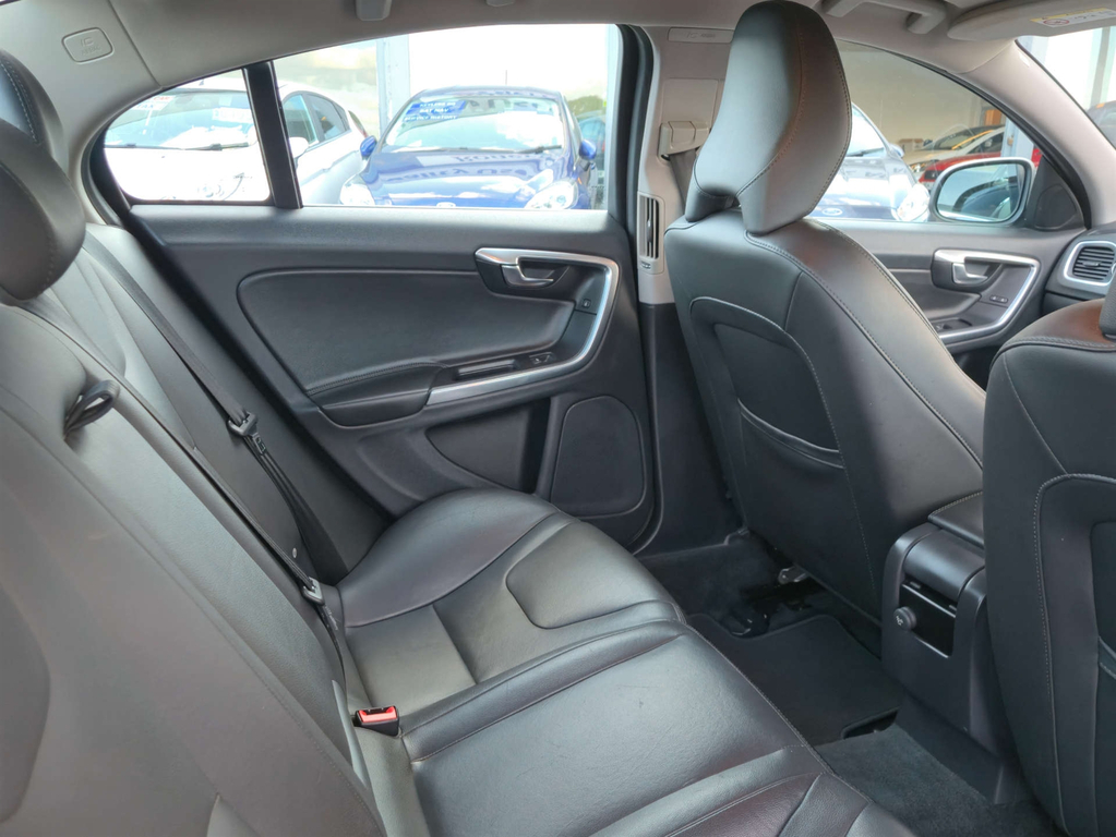 Volvo S60 D4 R-design Lux Nav Black #25