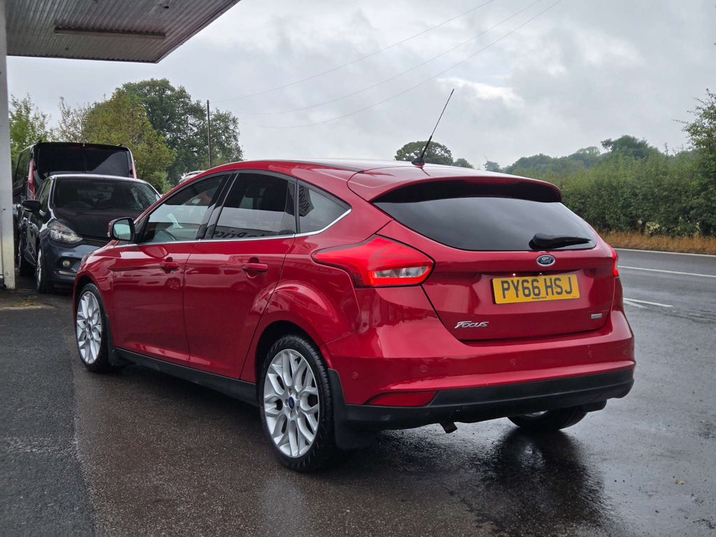 Ford Focus Titanium X PY66HSJ #4