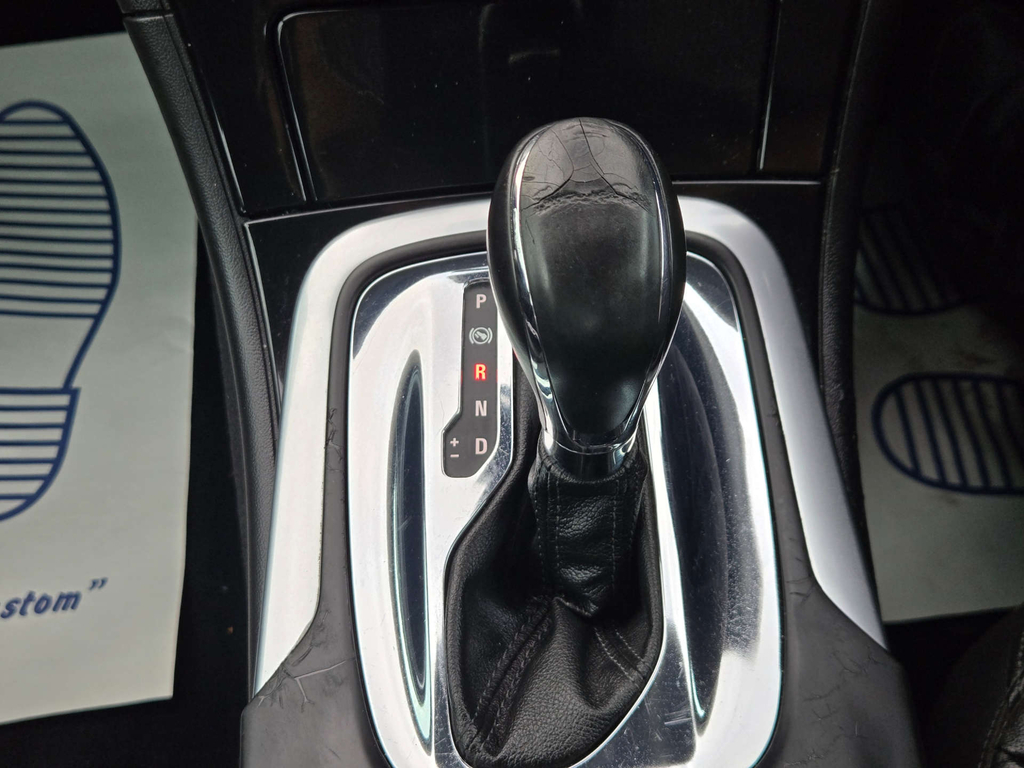 Vauxhall Insignia Hatchback 2.0 Silver #42