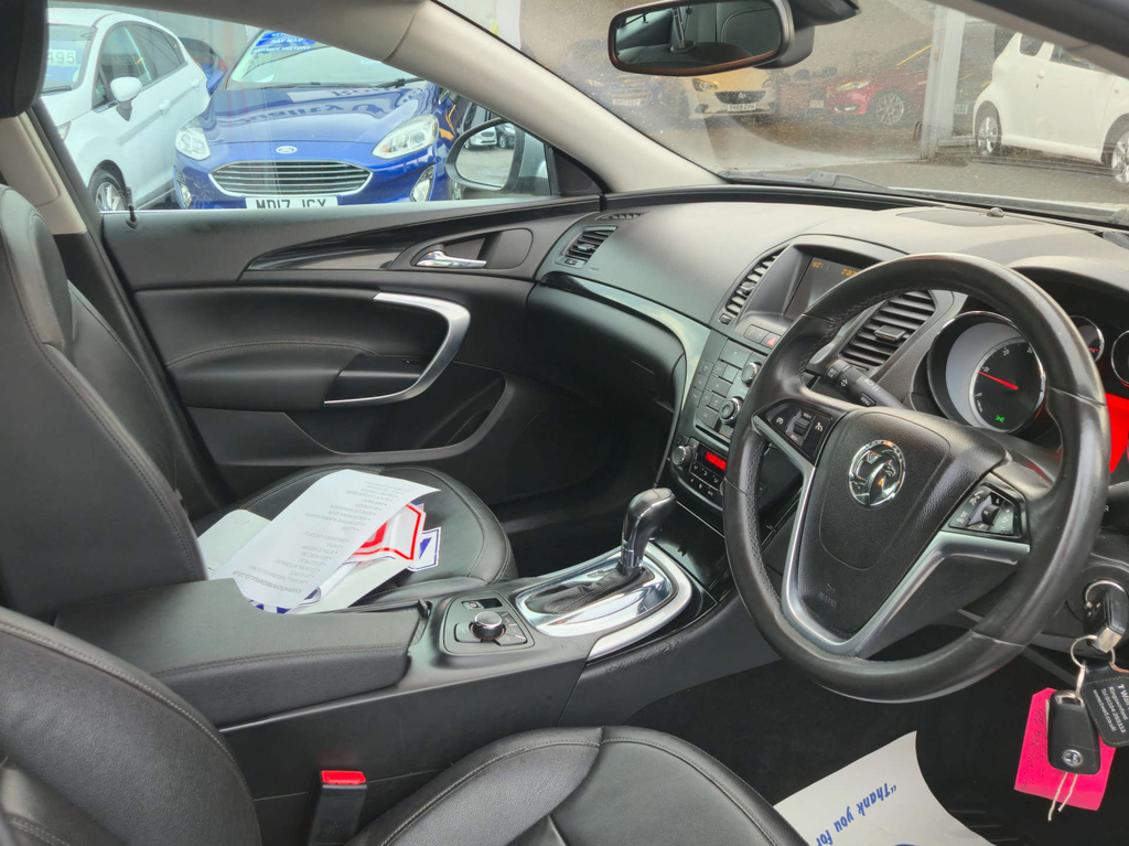 Vauxhall Insignia Hatchback 2.0 Silver #19