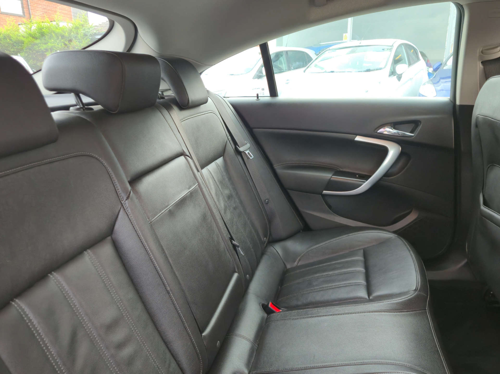 Vauxhall Insignia Hatchback 2.0 Silver #27
