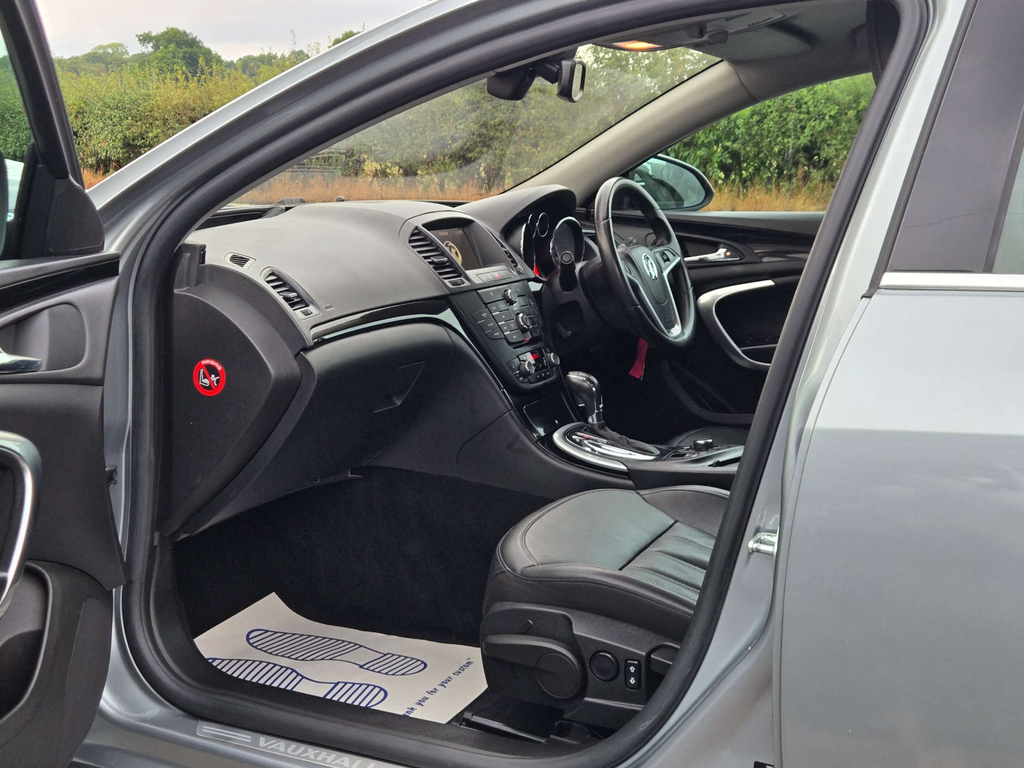 Vauxhall Insignia Hatchback 2.0 Silver #30