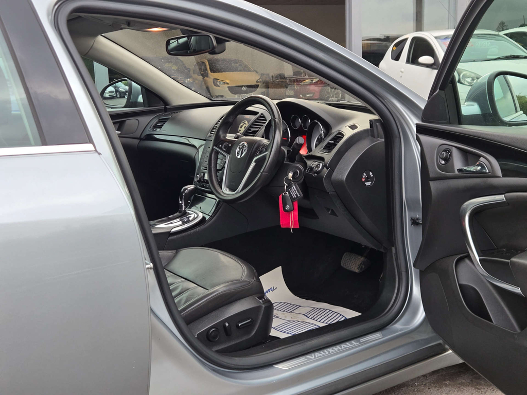 Vauxhall Insignia Hatchback 2.0 Silver #17