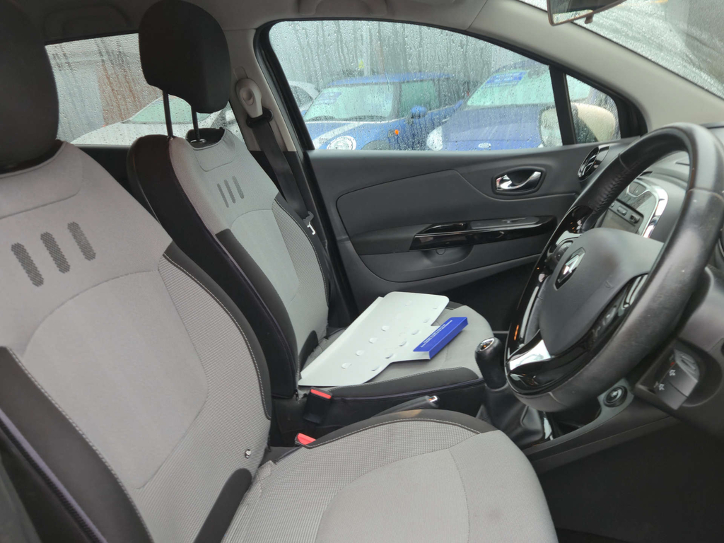 Renault Captur  Brown #18