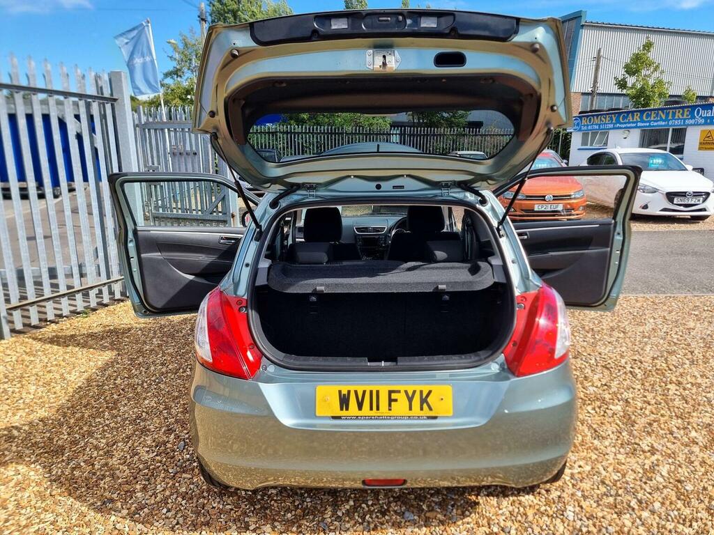 Suzuki Swift Hatchback White #12