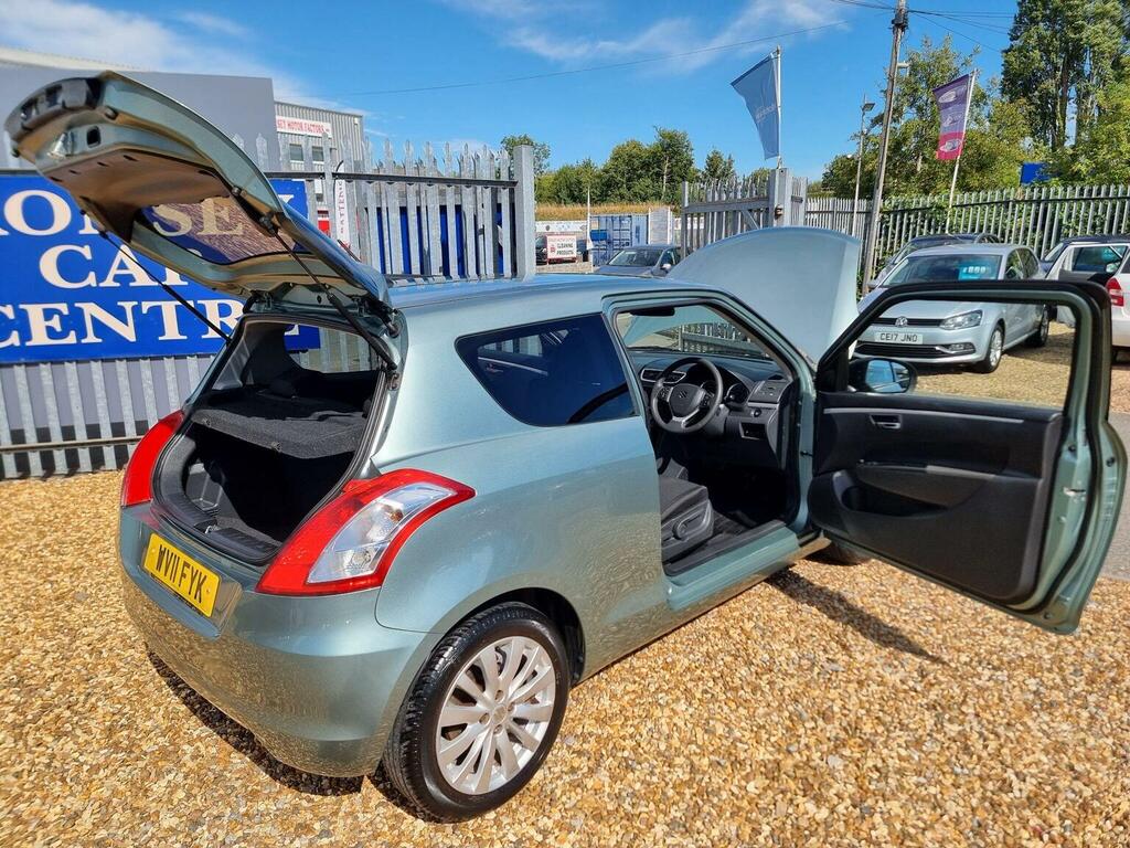 Suzuki Swift Hatchback White #14