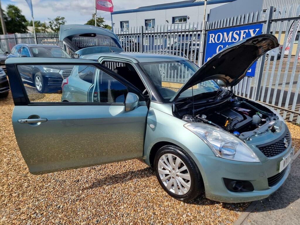 Suzuki Swift Hatchback White #8