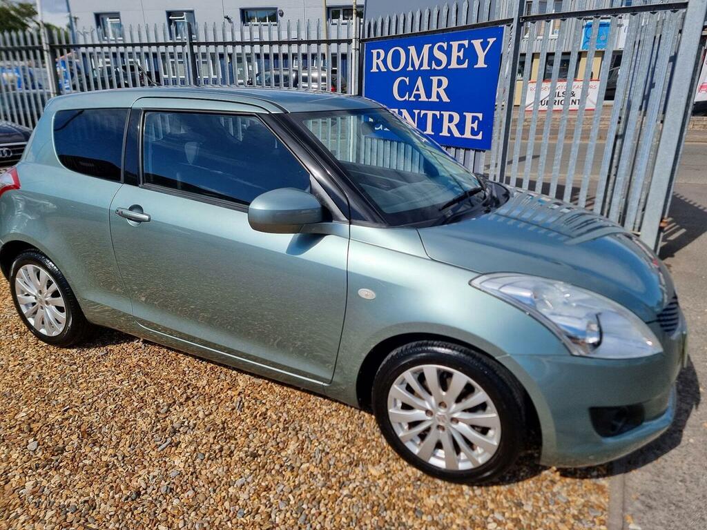 Suzuki Swift Hatchback White #7