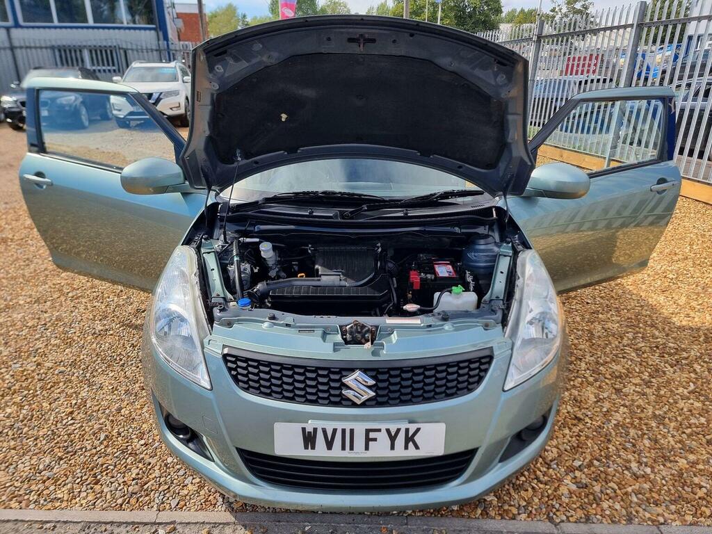 Suzuki Swift Hatchback White #9