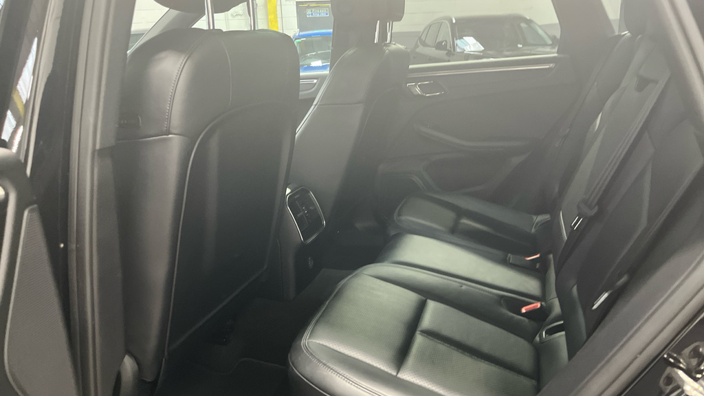 Porsche Macan 2018 67 S  #15