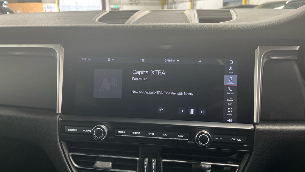 Porsche Macan 2018 67 S  #45