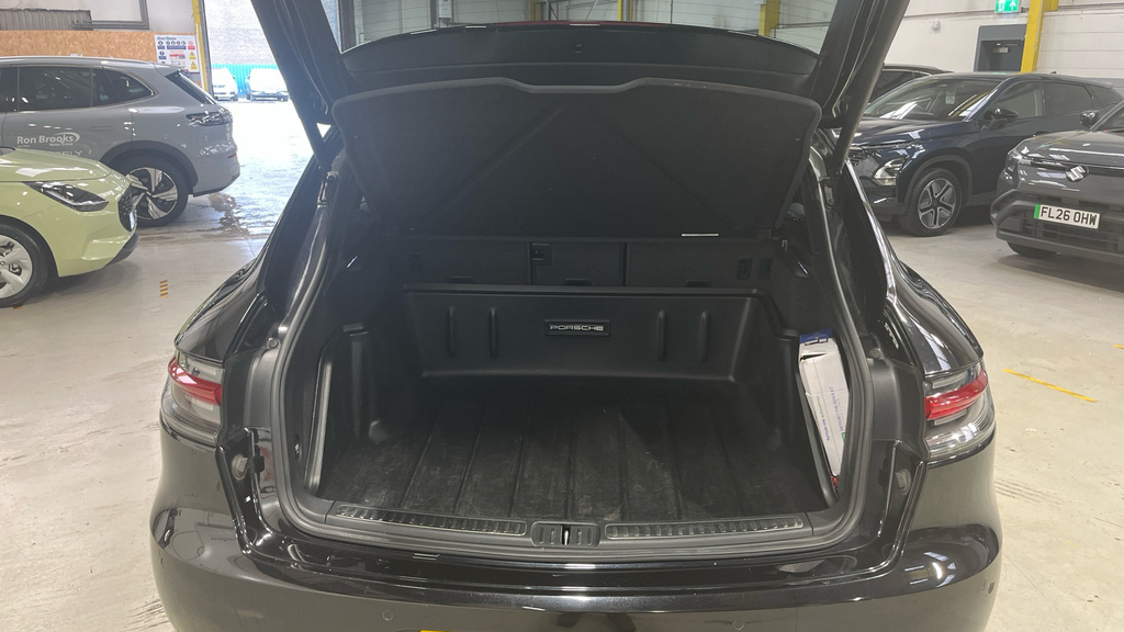 Porsche Macan 2018 67 S  #13