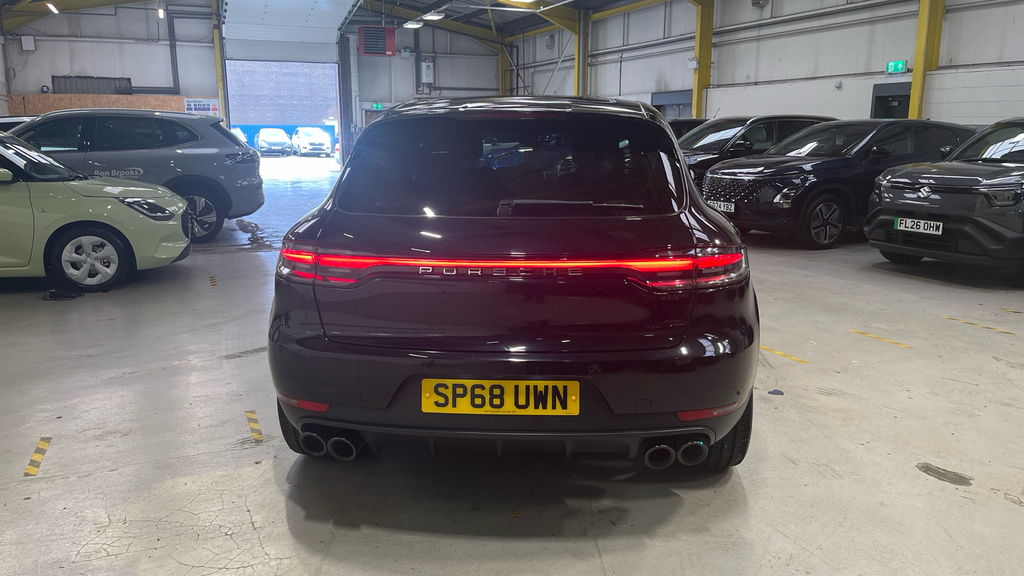 Porsche Macan 2018 67 S  #32