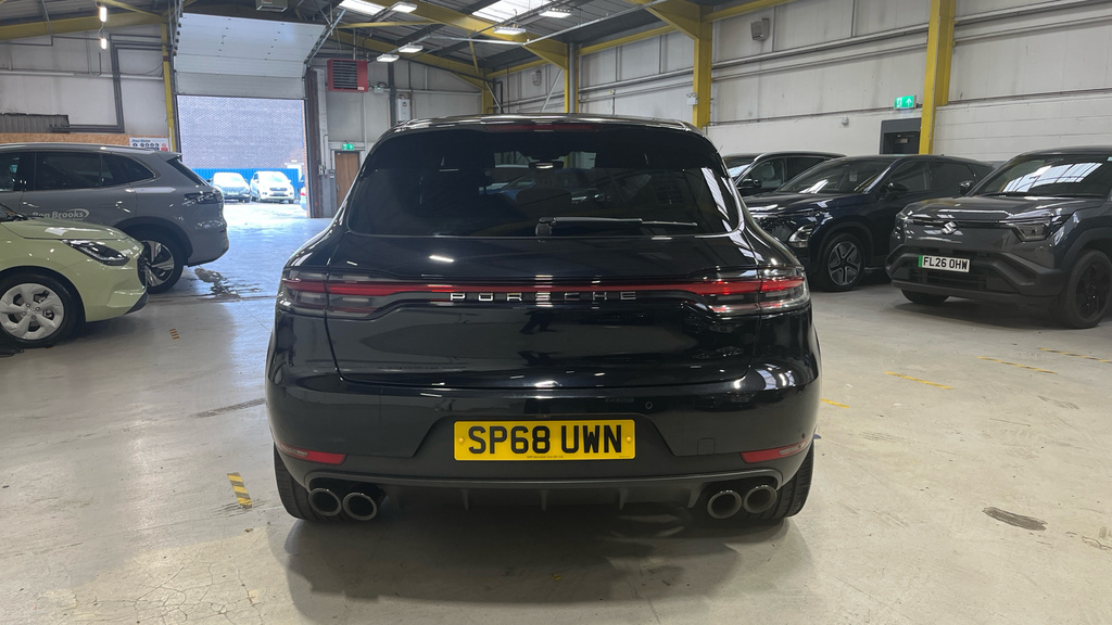 Porsche Macan 2018 67 S  #30