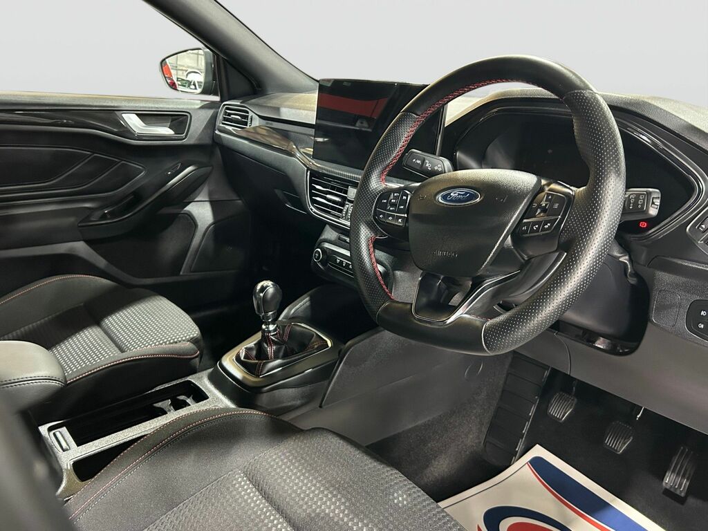 Ford Focus 1.0T Ecoboost St-line Hatchback YO23XUN Black #5