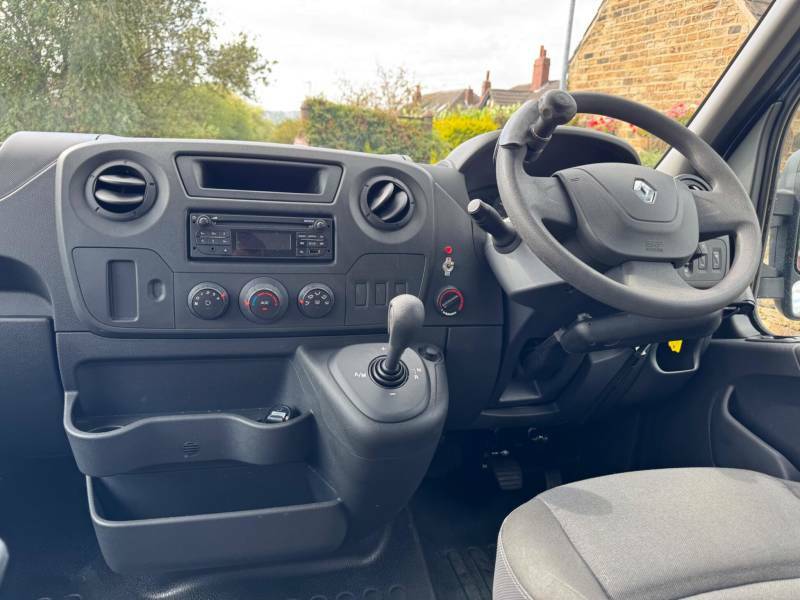 Renault Master  White #8