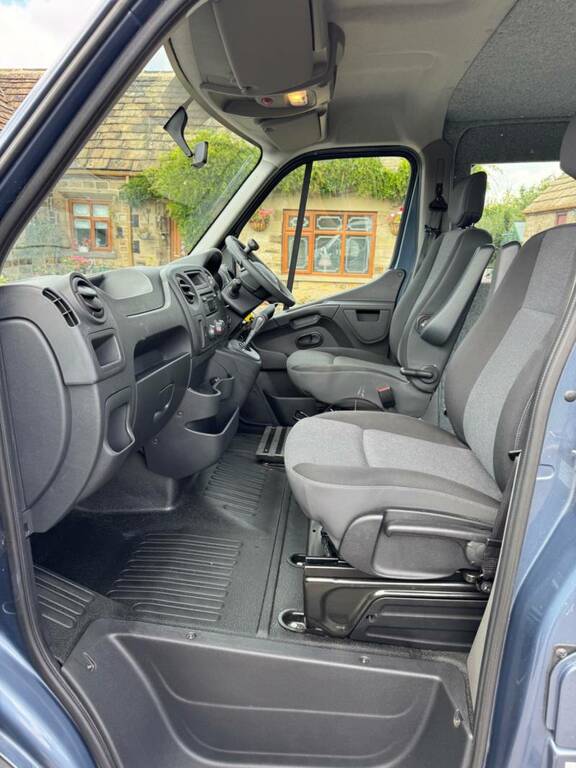 Renault Master  White #9
