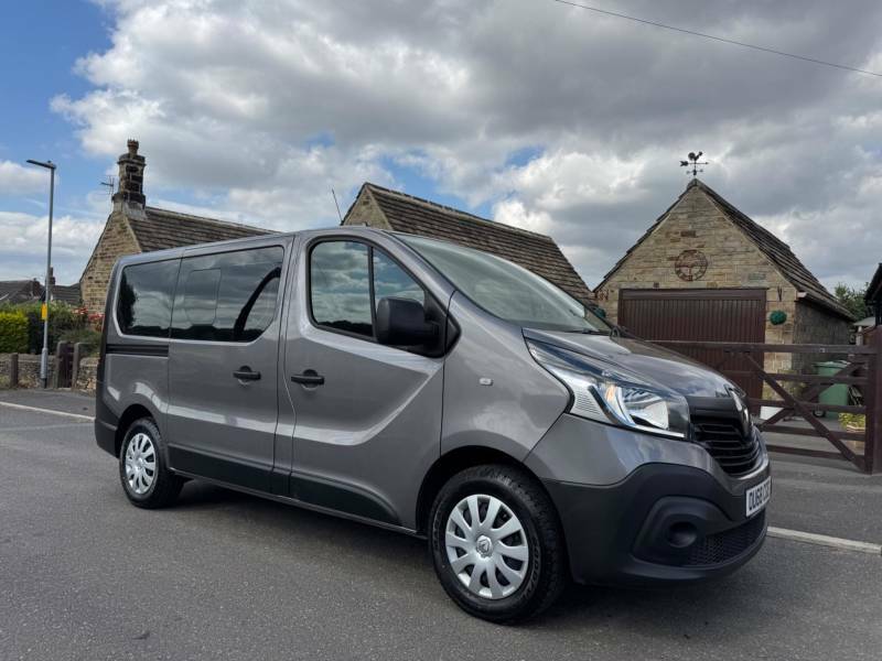 Renault Trafic Mpv Green #2