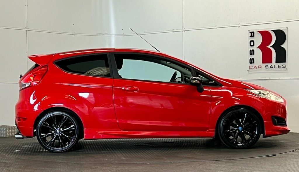 Ford Fiesta Hatchback SP15UGO Red #2