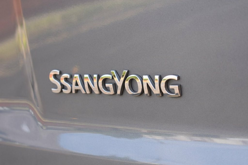 SsangYong Korando Ultimate Black #16