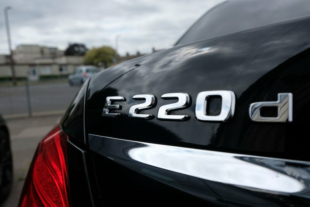 Mercedes-Benz E Class E 220 D Se Premium 4Matic Silver #9