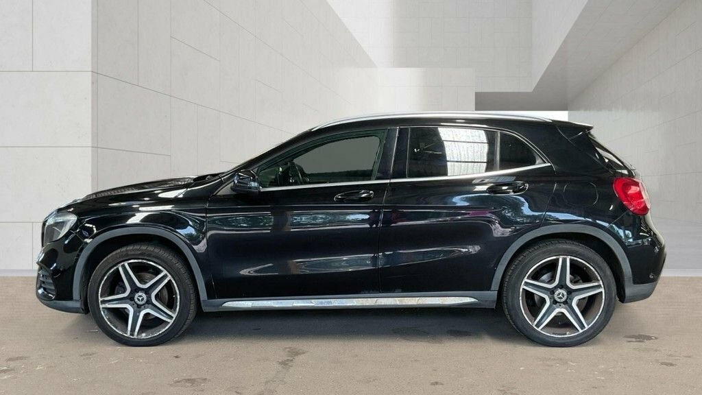 Mercedes-Benz GLA Class 2L Amg Line LO67KCK Black #6