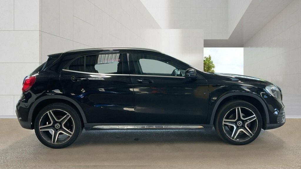Mercedes-Benz GLA Class 2L Amg Line LO67KCK Black #5