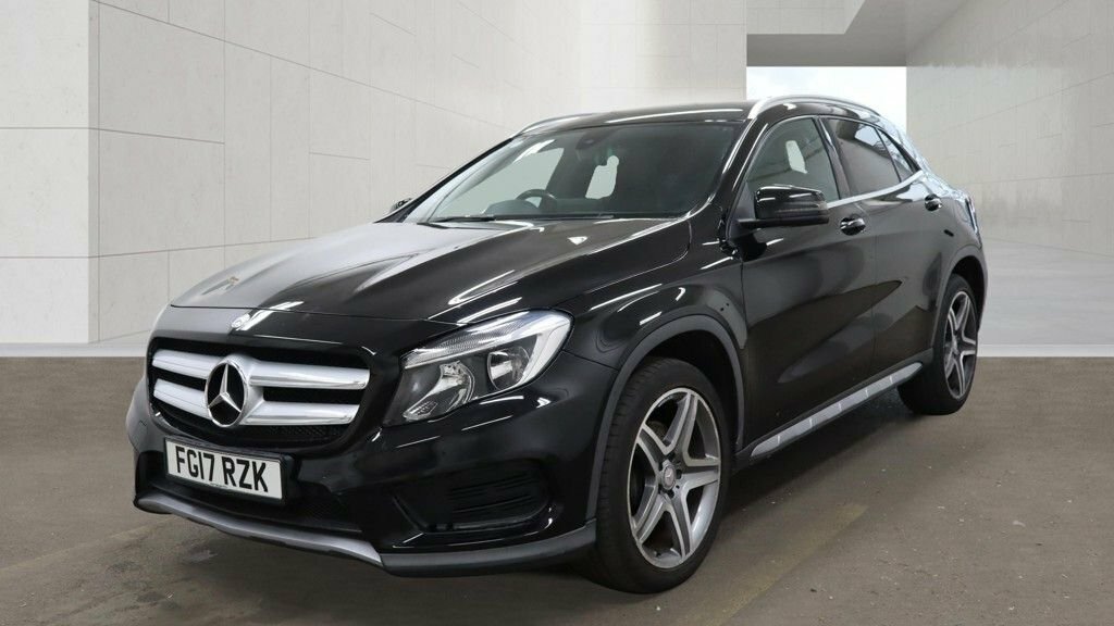 Mercedes-Benz GLA Class 2L Amg Line Black #2