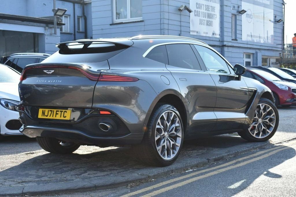 Aston Martin DBX V8 Silver #5