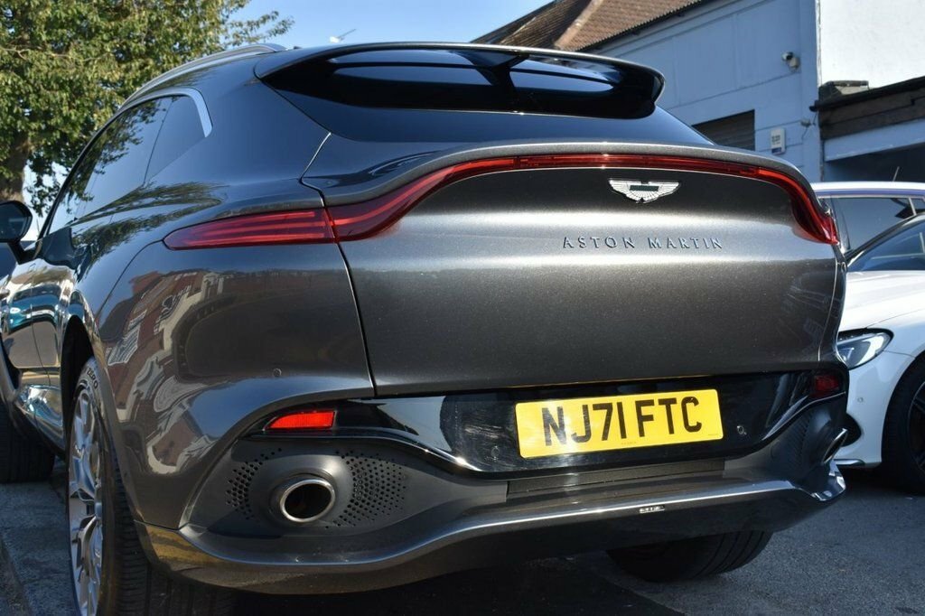 Aston Martin DBX Hatchback Green #10