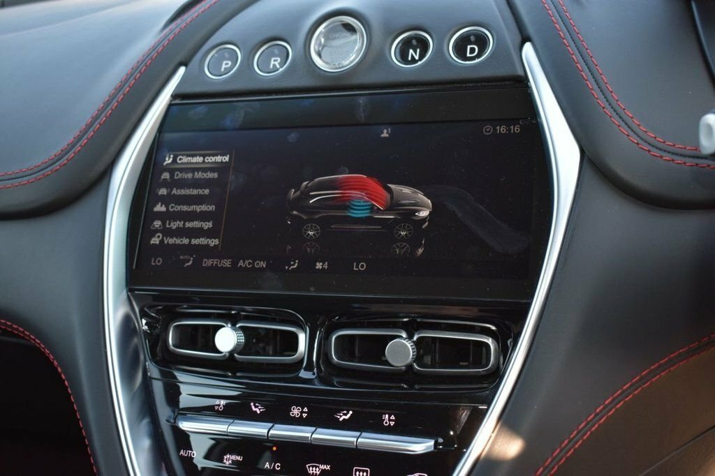 Aston Martin DBX Hatchback Green #7