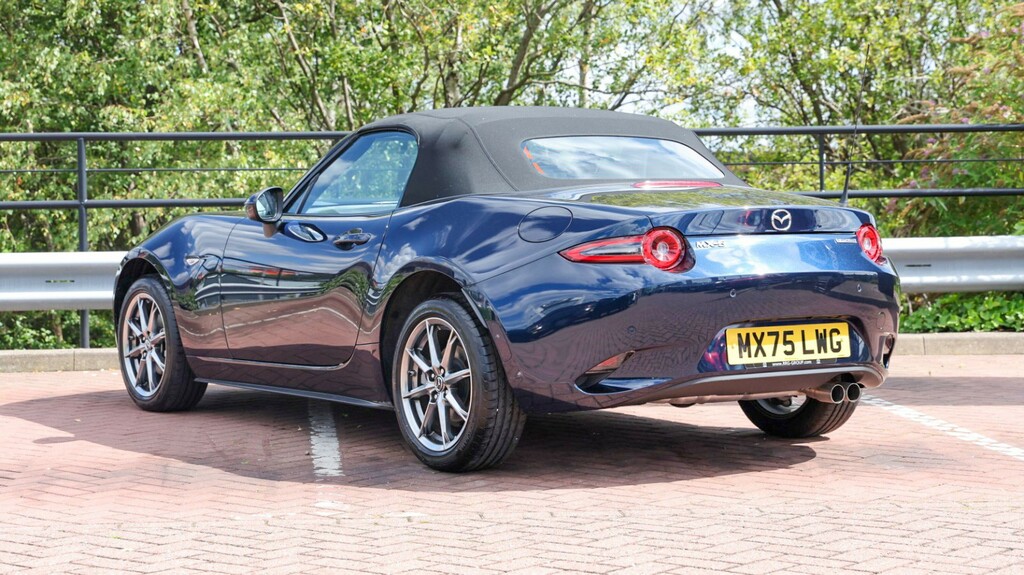 Mazda MX-5 1.5 132 Exclusive-line White #3