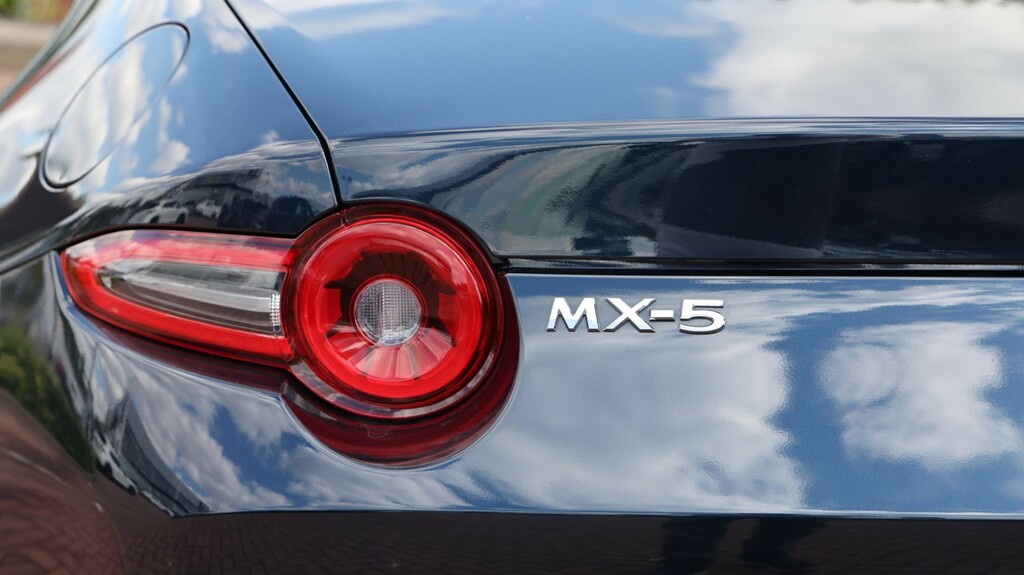 Mazda MX-5 1.5 132 Exclusive-line White #34