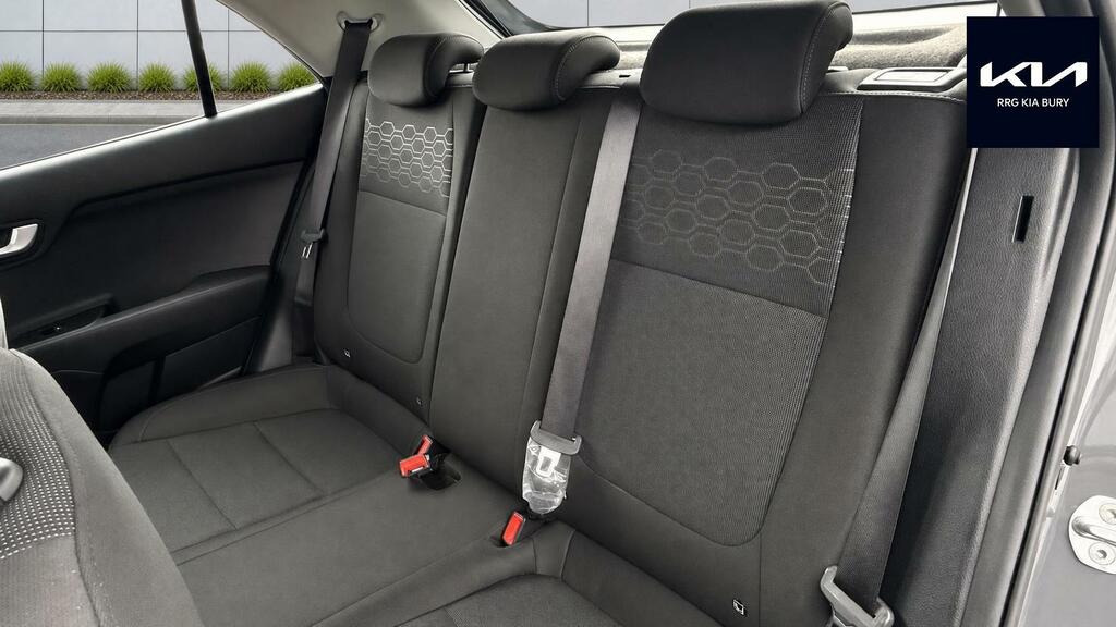 Kia RIO Hatchback Silver #15