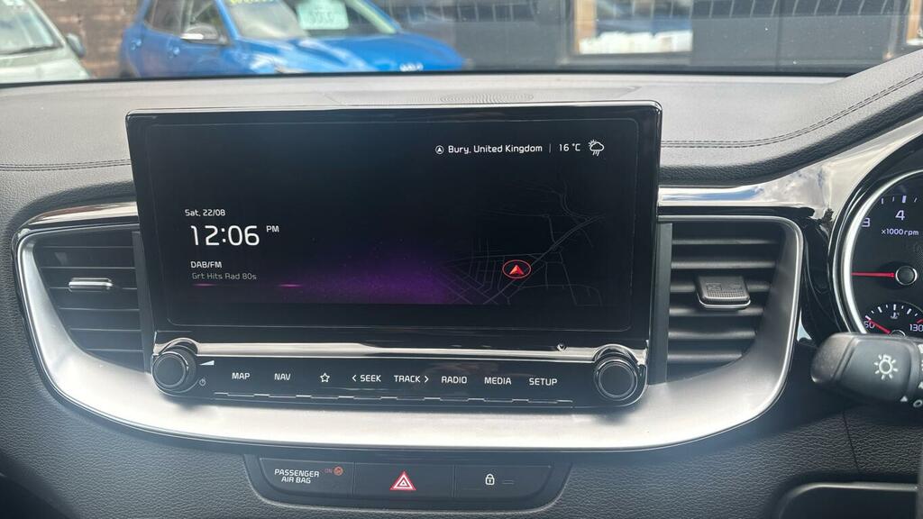 Kia Xceed Hatchback Red #17