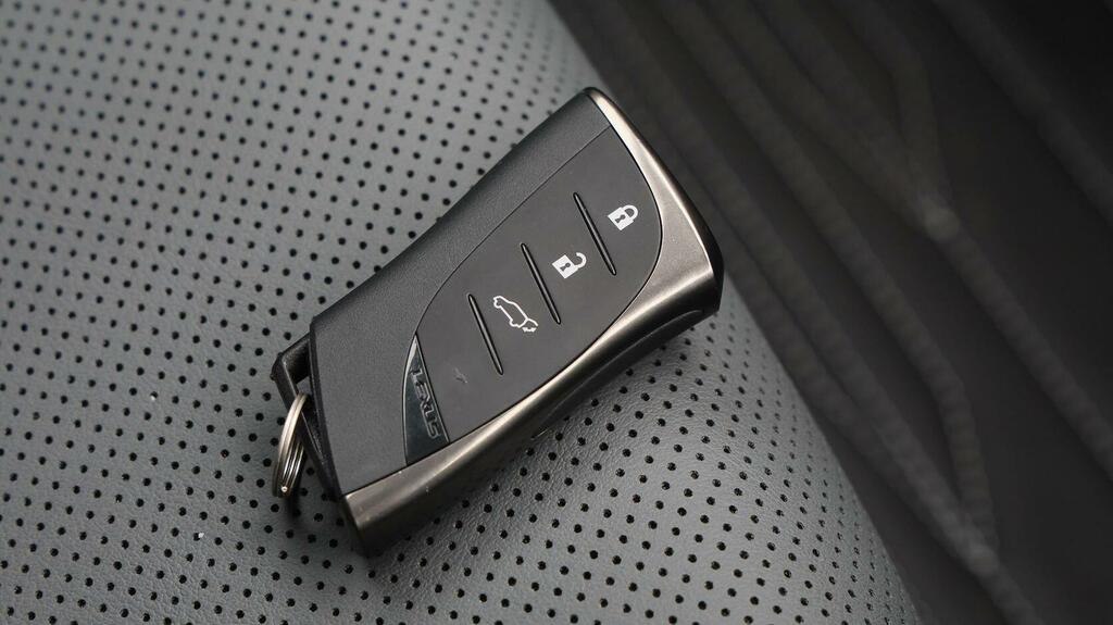 Lexus RZ 350E 77Kwh Premium Plus Suv 224  #28