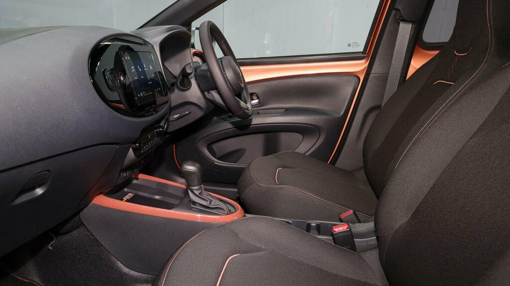 Toyota Aygo X 1.5H 49Kwh Design Cvt Euro 6 Ss #5