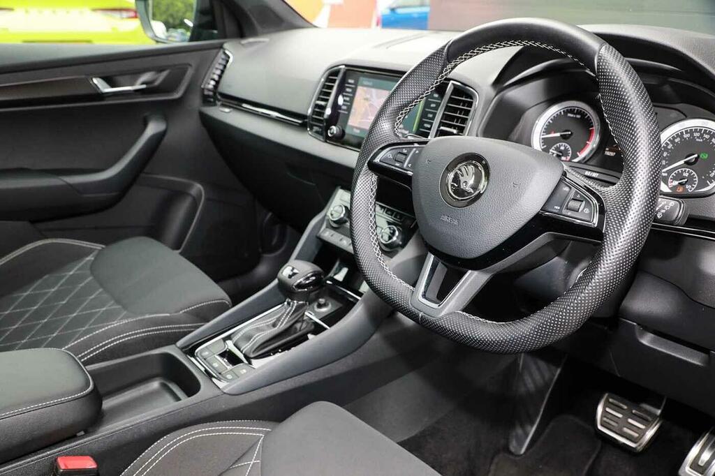 Skoda Karoq Suv 1.5 Tsi 150Ps Sportline Act Dsg Black #6