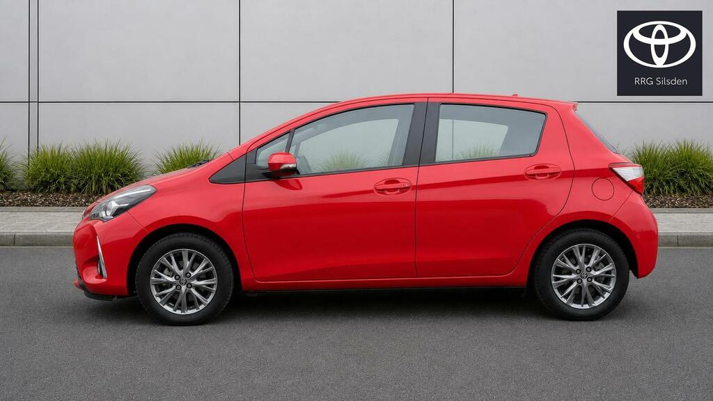 Toyota Yaris 1.5 Vvt-i Icon Euro 6 Red #4