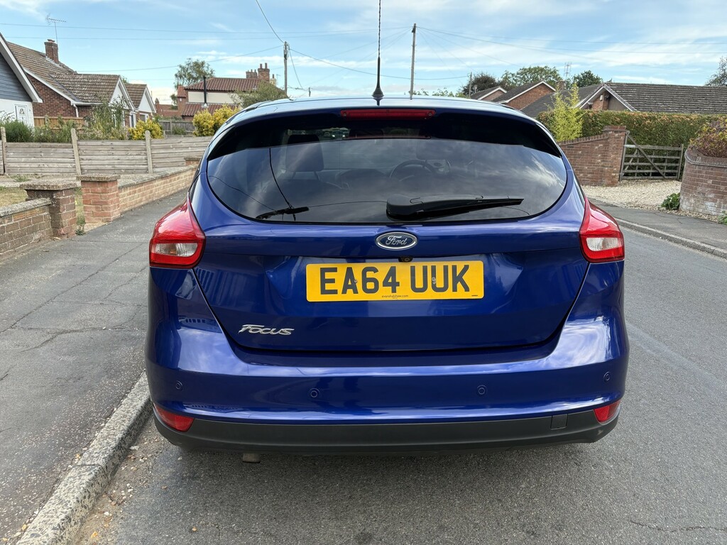Ford Focus Hatchback 1.5 Tdci Titanium X 2014 EA64UUK Blue #5