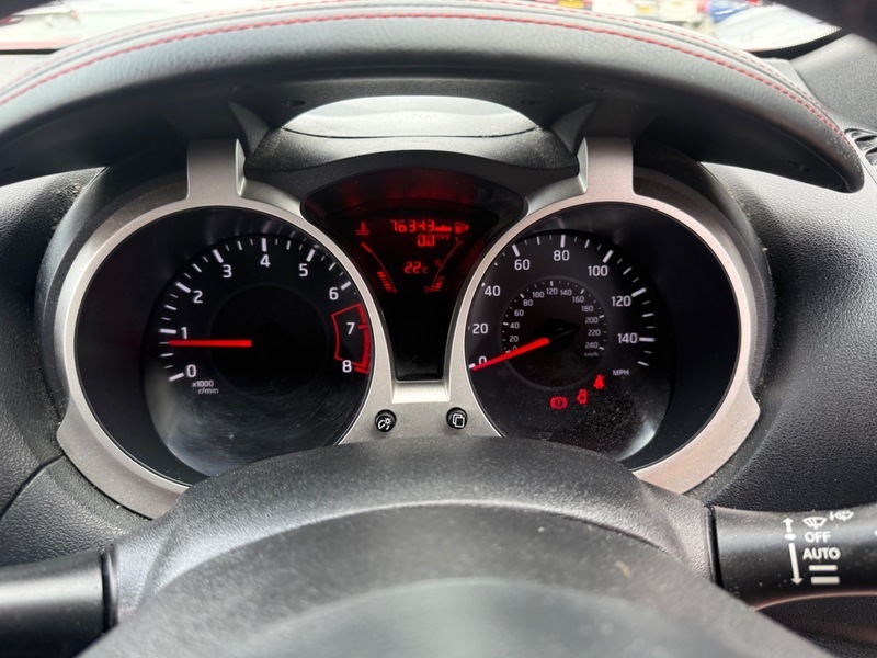Nissan Juke Tekna Dig-t Red #6