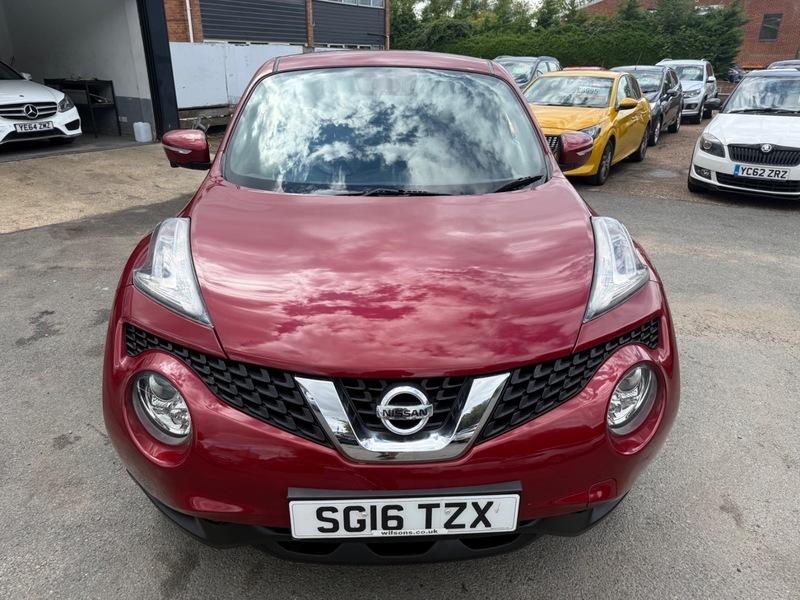 Nissan Juke Tekna Dig-t Red #2